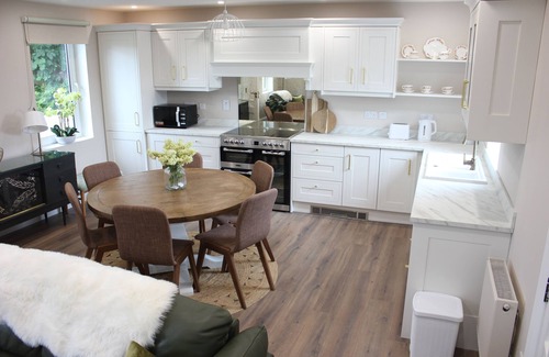 Brickens House | Peaceful and beautifully decorated cottage in the heart of the countryside.