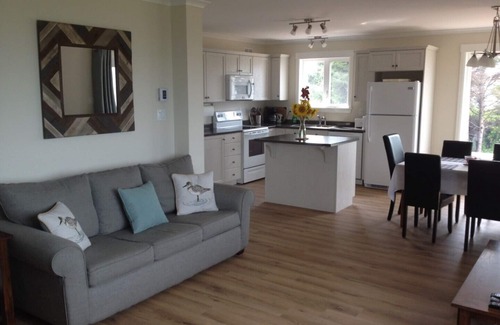 Cadman Corner House | Peaceful Beachfront Retreat