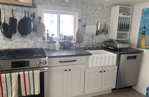 Fortescue House | Peaceful cottage on bay front