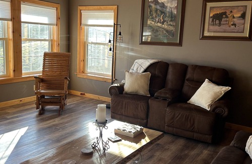 Warsaw Cabin | Peaceful Cozy Cabin