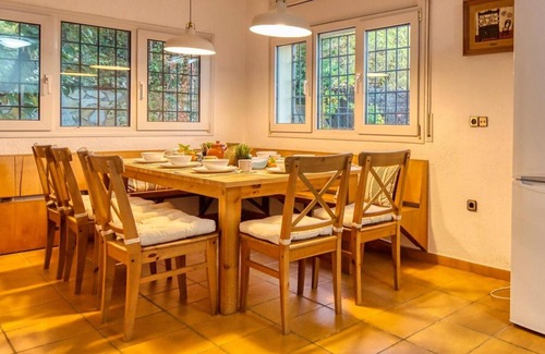 Lloret de Mar Villa | Peaceful Family Getaway in a Quiet Neighborhood