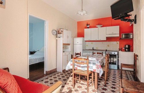 Saint-Trojan-les-Bains House | Peaceful Holiday Home with Private Courtyard – Close to Beaches and Shops in Saint-Trojan