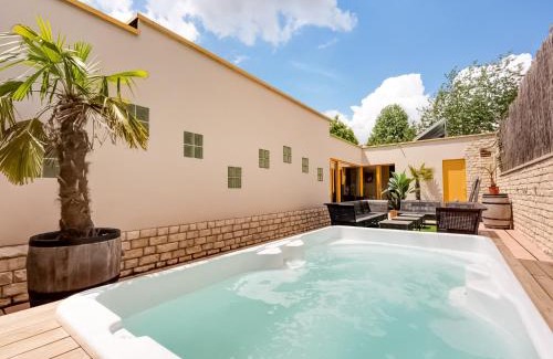 Avelgem House | Peaceful Getaway with Spa