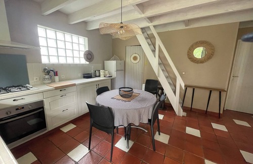 Audenge House | Peaceful haven with swimming pool near the port and beach
