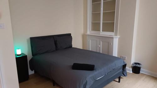 Canton Apartment | Peaceful Hideaway with Hot Tub near Cardiff Centre