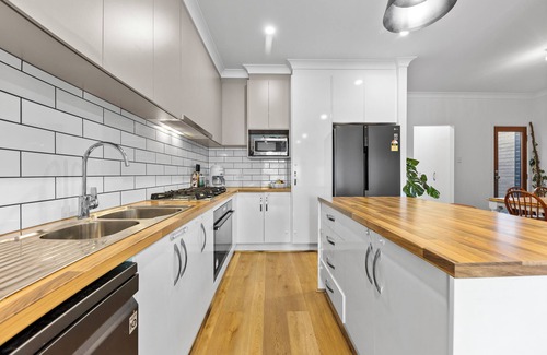 Largs North House | Peaceful Home in Largs North