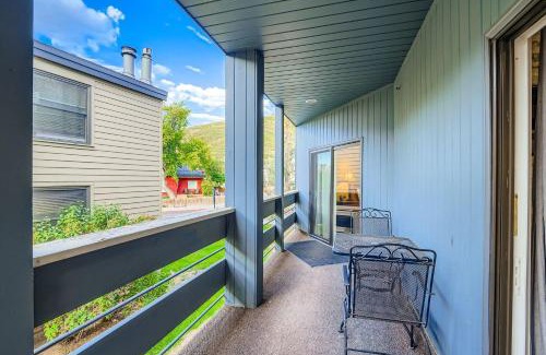 Aerie Apartment | Peaceful Lift Line Condo 207 condo