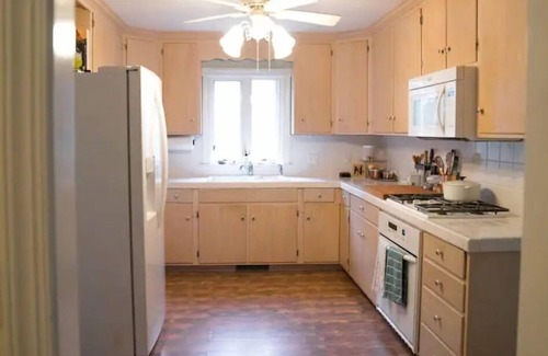 Stanardsville House | Peaceful mountain farmhouse, close to Shenandoah NP, wineries and more