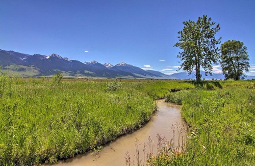 Livingston House | Peaceful Mtn Retreat about 43 Mi to Yellowstone!