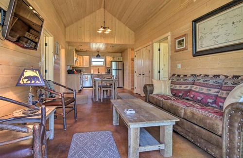 Livingston House | Peaceful Mtn Retreat about 43 Mi to Yellowstone!