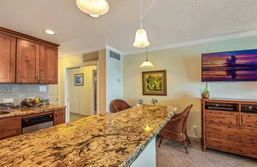 Historic Lahaina Front Street Condo | Peaceful Oceanfront Studio 423 LS