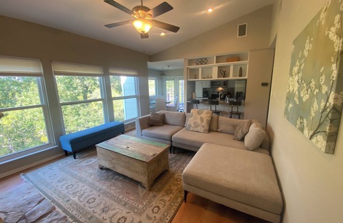 Austin House | Peaceful seclusion yet minutes from downtown Austin