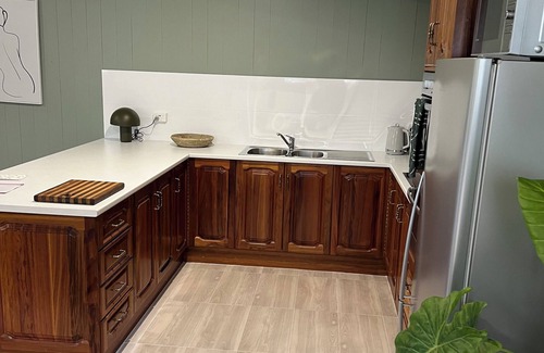 Mount Barker Apartment | Peaceful studio located on 5 acres in central Mount Barker, 8 mins walk to shops