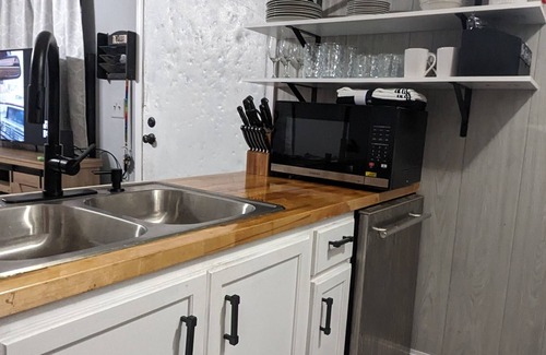 Pell City House | Peaceful Sweet Home Alabama - sleeps 9