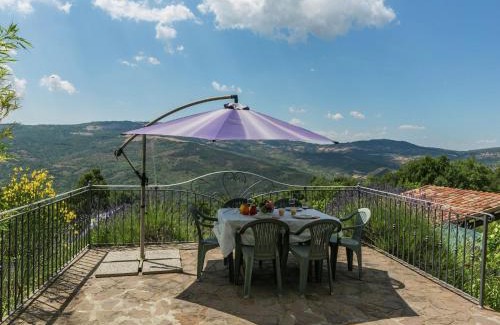 Santa Fiora Villa | Peaceful Tuscan Escape w pool