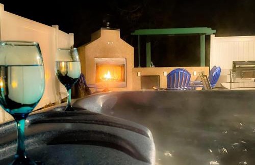 Ahwahnee House | Peacock House Sleeps 12 Hot Tub Game Room