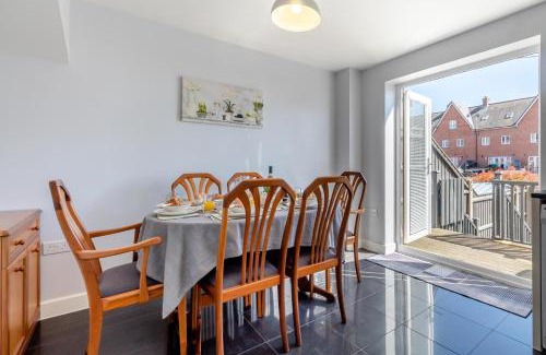 Felixstowe House | Pebble Beach - Felixstowe