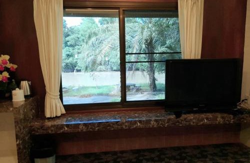 Lat Ya Resort | Pechpailin Resort