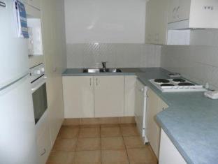 Biggera Waters Resort | Pelican Cove Apartments