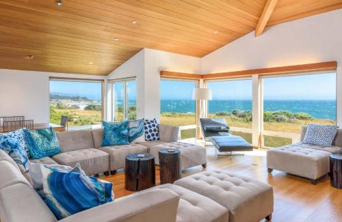Sea Ranch House | Pelican's Landing - Amazing Views & Hot Tub