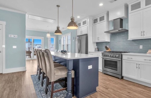 North Carolina Coast Apartment | Pelican Watch at Carolina Beach Boardwalk
