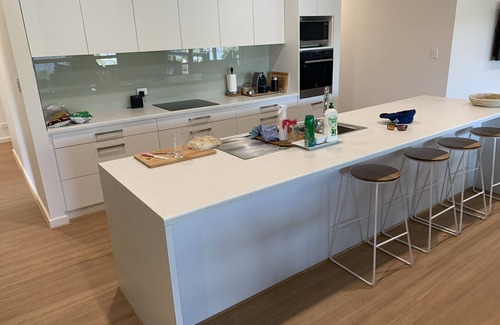 Pellaring Flat House | Pellaring Flat Riverfront home with private jetty - near Mannum