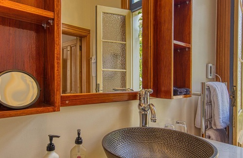 Oamaru Cabin | Pen-y-bryn Lodge