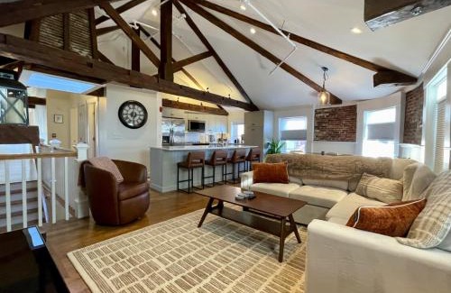 Portsmouth Apartment | Penhallow Suite Downtown Portsmouth