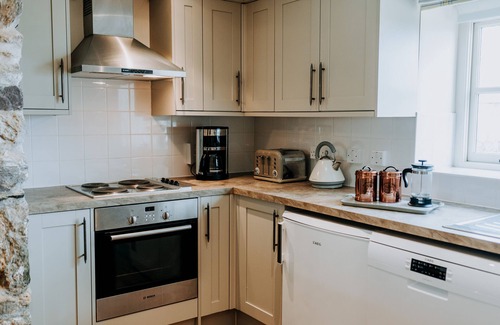 St Davids Other | Penlan Farmhouse - 4 bedroom St Davids Holiday Cottage