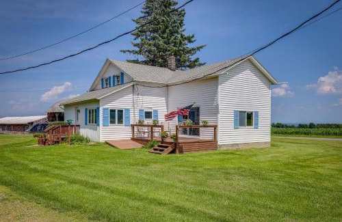 Town of Benton House | Penn Yan Vacation Rental Near Seneca and Keuka Lakes