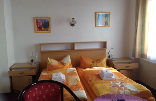 Loebau Bed & Breakfast | Pension Anna