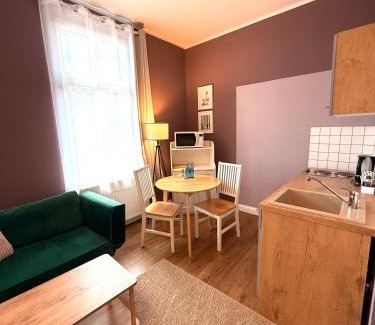 Fehrbellin House | Pension im historischem Bahnhof in Fehrbellin kein Frühstück