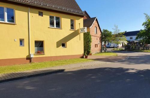 Lutzen House | Pension zum Amboss
