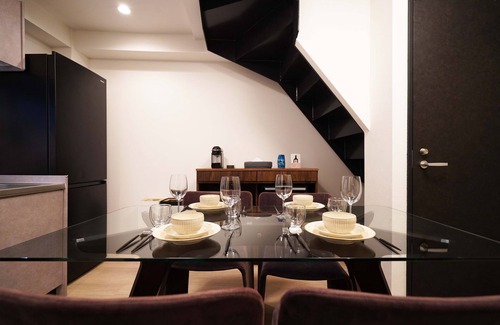Hiroo Apartment | Penthouse 1-bedroom flat in Hiroo Shibuya