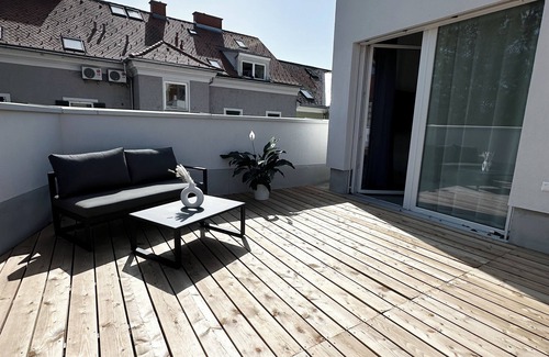 Sankt Leonhard Apartment | Penthouse 13 - On 3 Levels with Kitchen and Rooftop Terrace