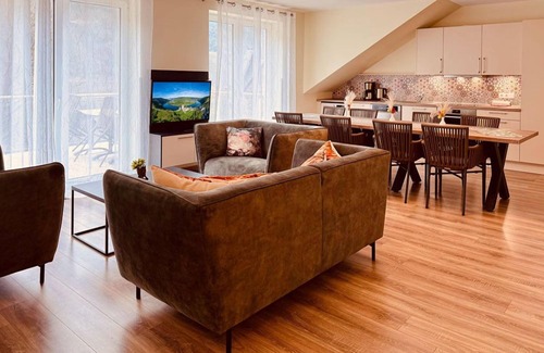 Ellenz-Poltersdorf Apartment | Penthouse apartment - 1-5 persons - 3 bedrooms
