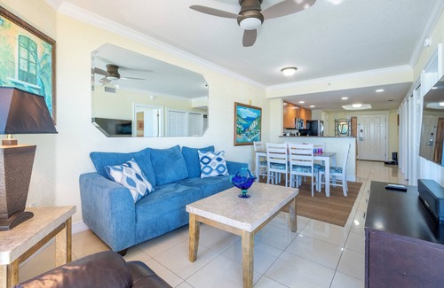 Treasure Island Condo | Penthouse/Beach Front/Free WiFi,Parking/Heated Pool/Gym/Grill/Bar/Beach Equipmen