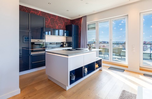 Zentrum Apartment | Penthouse Horizont vacation apartment in Husum for up to 4 people