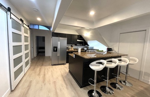 City Park West Apartment | Penthouse in heart of Capitol Hill , Uptown