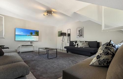 Nuertingen Apartment | Penthouse in Nürtingen Platz für 14 Gäste