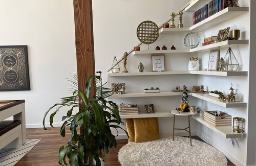 Del Rey Condo | Penthouse Loft with 20ft ceilings - 10 minutes to Beach!