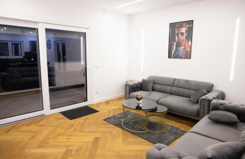 Bielefeld Apartment | Penthouse mit großer Terrasse Parkplatz und WLAN in exklusiver Lage am Hellweg
