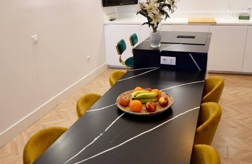 Doctor Barraquer-Grupo Renfe-Policlinico Apartment | "Peral boutique Apartments: Cozy apartment in the center of Seville: