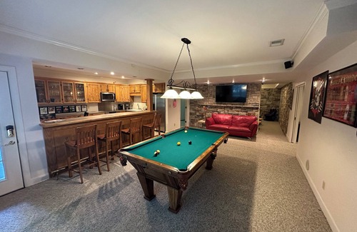 Mooresville House | Perfect Home for a Getaway with access to the lake and a backyard skate bowl! n