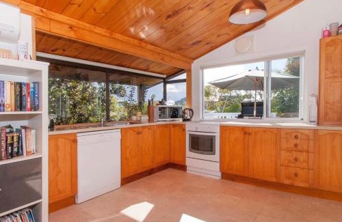 Pauanui House | Perfect on Pleasant - Pauanui Holiday Home