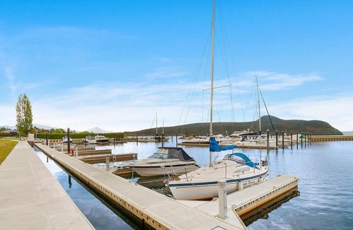 Motuoapa House | Perfect Position - Motuoapa Holiday Home