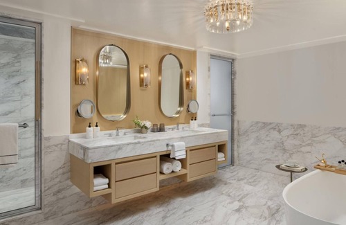 Back Bay East Hotel | Perfect Space to Relax & Retreat! Pet-friendly Property, Minutes to Carson Beach