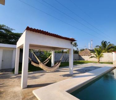 Campeche House | Pergola´s Road House