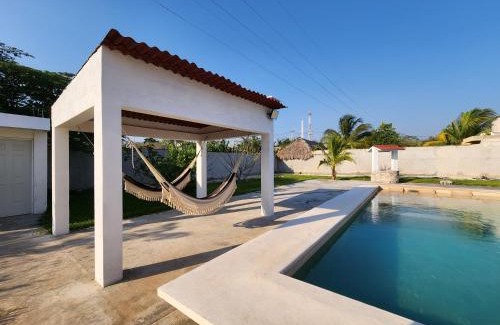 Campeche House | Pergola´s Road House