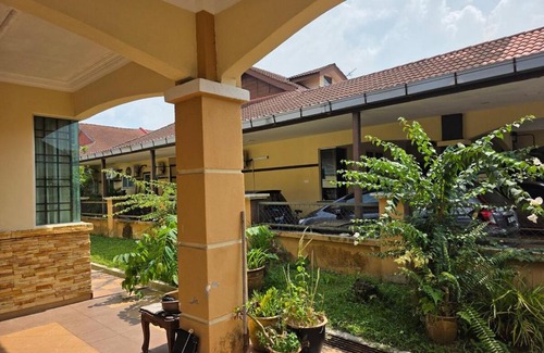 Bandar Seri Iskandar House | Permata Atiey Homestay